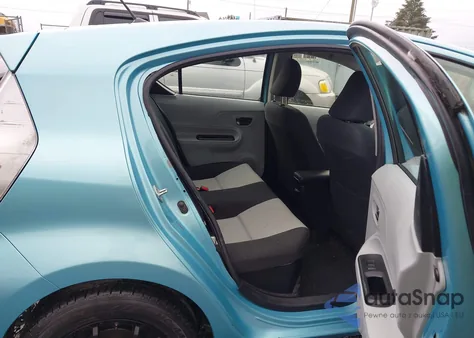 2012 Toyota Prius C Two from USA, damaged, VIN JTDKDTB3XC1002682